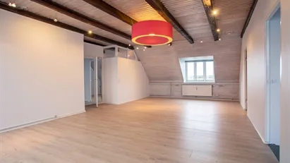 Centralt beliggende kontor eller lignende