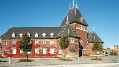 Flot kontorlejemål i det smukke Toldkammer