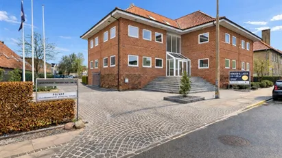 Veldisponeret kontor-og lagerejendom i attraktivt erhvervskvarter